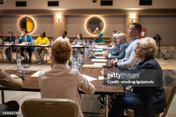 Stock People In Conference 9,126 Large Group Of People Attending A Conference Stock Photos, High ...