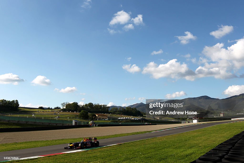 Formula 1 Teams Take Part In In-Season Testing