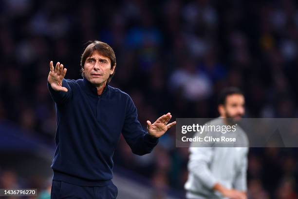 Antonio Conte, Manager of Tottenham Hotspur gives their side instructions during the UEFA Champions League group D match between Tottenham Hotspur...