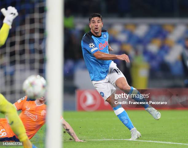 Giovanni Simeone of Napoli scores their side's second goal during the UEFA Champions League group A match between SSC Napoli and Rangers FC at Stadio...