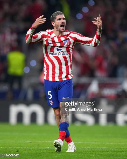 Rodrigo De Paul of Atletico Madrid celebrates after scoring their team's second goal during the UEFA Champions League group B match between Atletico...