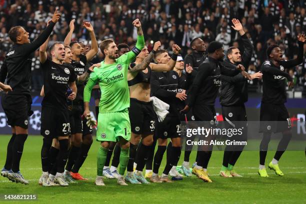 Players of Eintracht Frankfurt celebrate their victory after the UEFA Champions League group D match between Eintracht Frankfurt and Olympique...