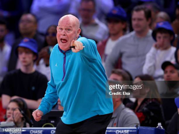 Head coach Steve Clifford directs his players in the final minute of the overtime period against the New York Knicks at Madison Square Garden on...