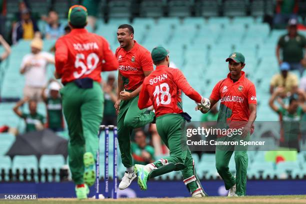 Taskin Ahmed of Bangladesh celebrates dismissing Temba Bavuma of South Africa during the ICC Men's T20 World Cup match between South Africa and...