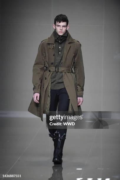 Model on the runway at Burberry Prorsum\'s fall 2010 menswear show at Via Melegari. Designed by Christopher Bailey.