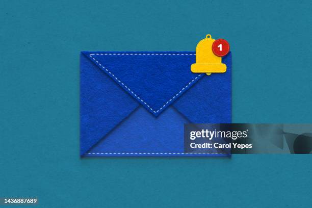 blue   envelope with notification-email concept - inbox filing tray stockfoto's en -beelden