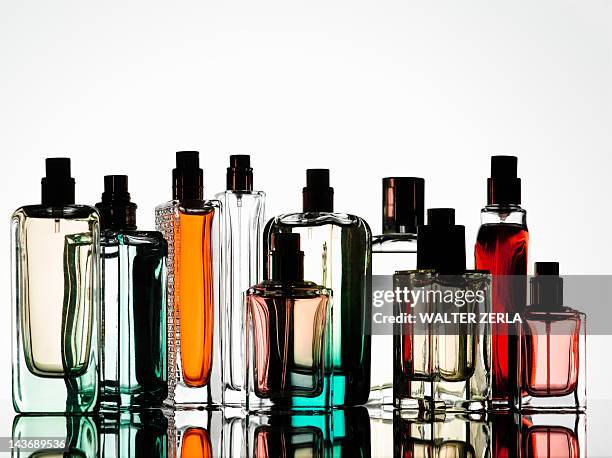 close up of perfume bottles - perfume photos et images de collection