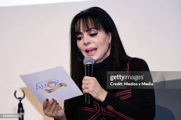 Maribel Guardia speaks during the presentation of the book 'Amor & Dolor' at Museo de Memoria y Tolerancia on October 26, 2022 in Mexico City, Mexico.
