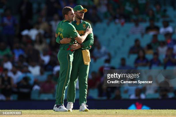Anrich Nortje of South Africa celebrates with Aiden Markram of South Africa after winning the ICC Men's T20 World Cup match between South Africa and...