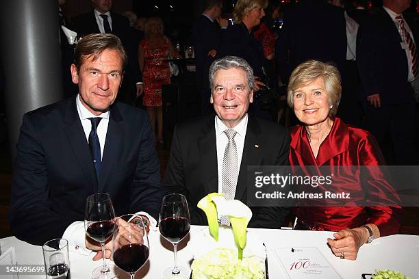 Dr. Mathias Doepfner, Chief Executive Officer of German media group Axel Springer, German President Joachim Gauck and Friede Springer attend the...