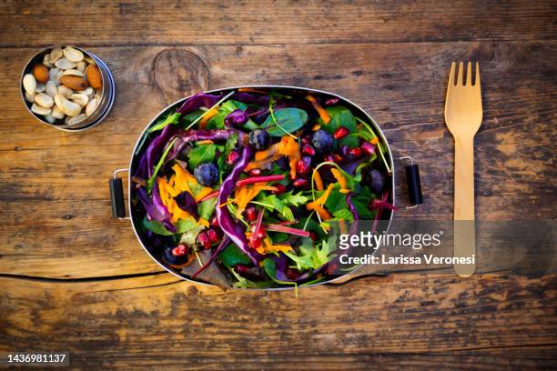 lunchbox with colorful salad - namaz stock pictures, royalty-free photos & images