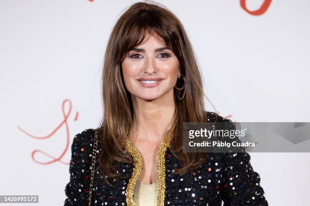 Spanish actress Penelope Cruz attends the 'L'immensita' photocall attends the