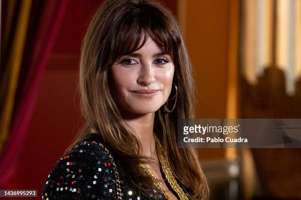 Spanish actress Penelope Cruz attends the 'L'immensita' photocall attends the