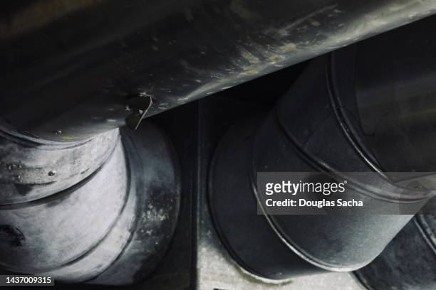 heating and cooling distribution duct work - duct cleaning stock pictures, royalty-free photos & images