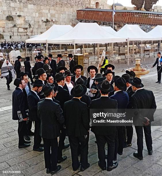 Young Jews Rabbi 8,750 Jewish Torah Stock Photos, High-Res Pictures, and Images - Getty ...