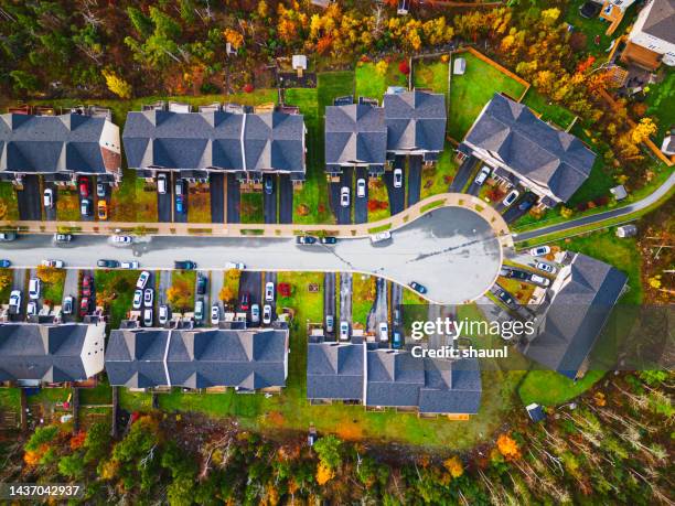 aerial view of townhouses - cul de sac stock pictures, royalty-free photos & images