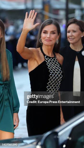 Queen Letizia arrives at the Auditorio Palacio de Congresos "Principe Felipe" in Oviedo to attend the Princess of Asturias Awards concert on October...