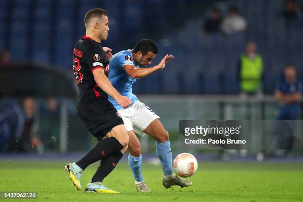 Pedro Rodriguez of SS Lazio scores their side's second goal during the UEFA Europa League group F match between SS Lazio and FC Midtjylland at Stadio...