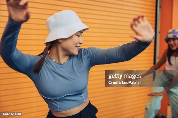 Asian Girl Rapper Asian Female Rapper Photos and Premium High Res Pictures - Getty Images