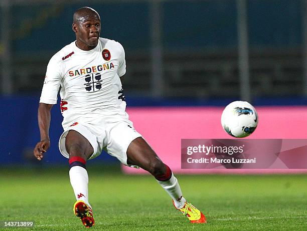 Victor Ibarbo of Cagliari Calcio in action during the Serie A match between Genoa CFC and Cagliari Calcio at Mario Rigamonti Stadium on May 2, 2012...