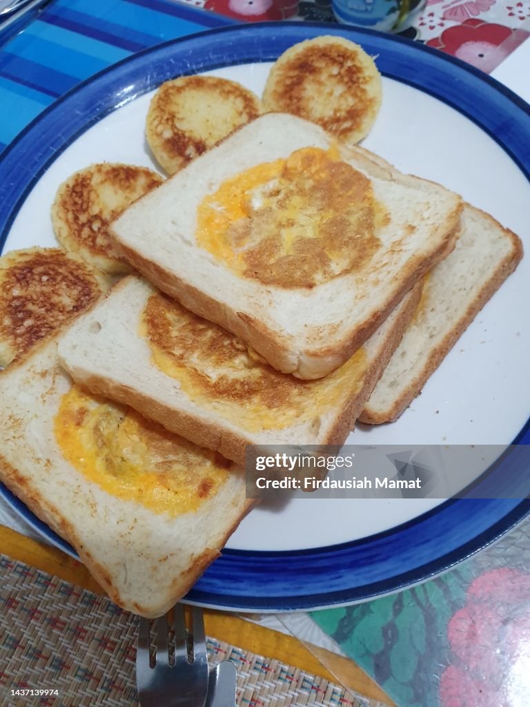 Toasted Toad Toad In A Hole Or Toasted Bread With An Egg Cooked Into The Middle For ...
