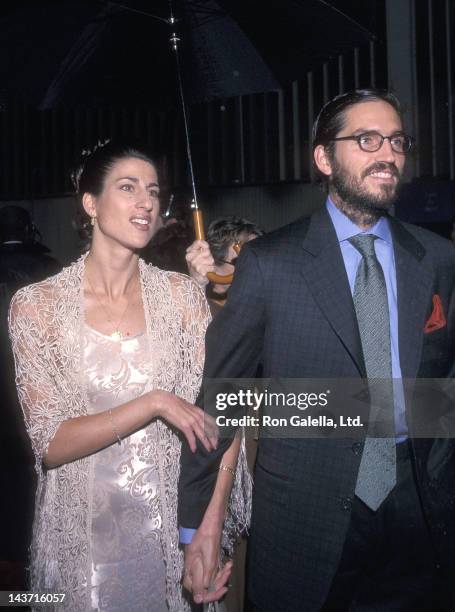 Actor Jim Caviezel and wife Kerri Browitt attend the "Frequency" New York City Premiere on April 26, 2000 at the Ziegfeld Theatre in New York City.