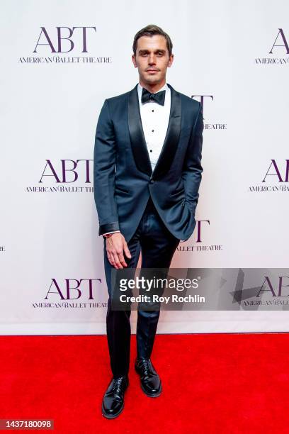 Antoni Porowski attends the American Ballet Theatre's 2022 fall gala at David Koch Theatre at Lincoln Center on October 27, 2022 in New York City.