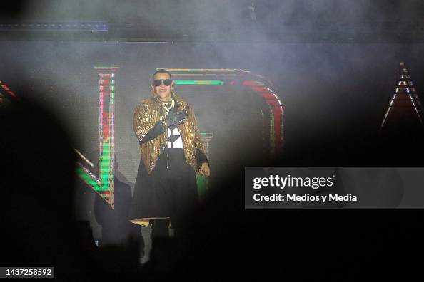 Daddy Concert Daddy Yankee performing during a concert at Estadio Andrés Quintana ...