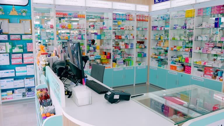 https://media.gettyimages.com/id/1437305965/video/empty-small-local-pharmacy-shop.jpg?b=1&s=640x640&k=20&c=iRhzu0bZN0Uh5feYZJFs-CEJ_neH2OGZwjabMmCBFdc=