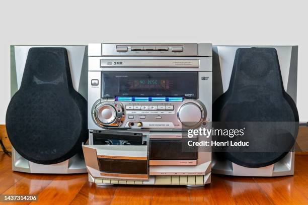 audio compact mini hi-fi stereo system - vintage stereo stock pictures, royalty-free photos & images