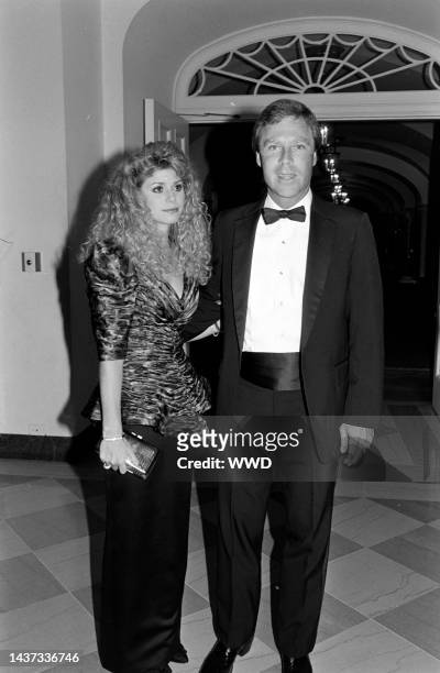 Julie Crenshaw and Ben Crenshaw attend an event at the White House in Washington, D.C., on April 19, 1989.