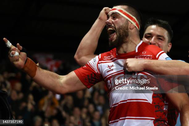 Lewis Ludlow of Gloucester celebrates scoring his side's sixth try during the Gallagher Premiership Rugby match between Gloucester Rugby and Exeter...