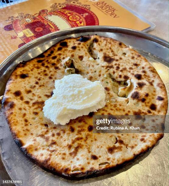 Pyaz Roti Butter Image Sukhdev Dhaba Photos and Premium High Res Pictures - Getty Images