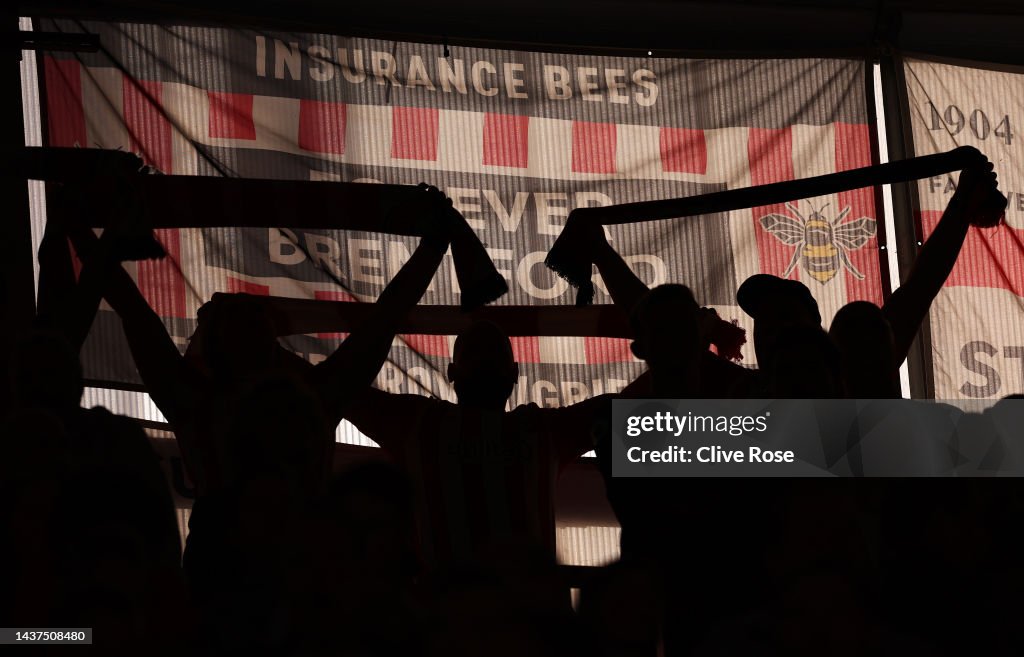Brentford FC v Wolverhampton Wanderers - Premier League