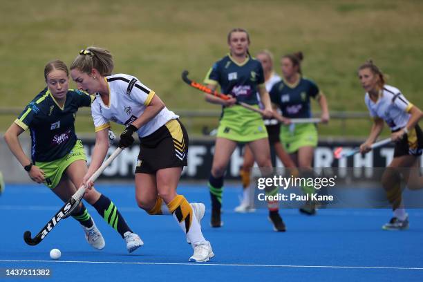 Kyra White of the Thundersticks in action during the round five Hockey One League match between Perth Thundersticks and Tassie Tigers at Perth Hockey...