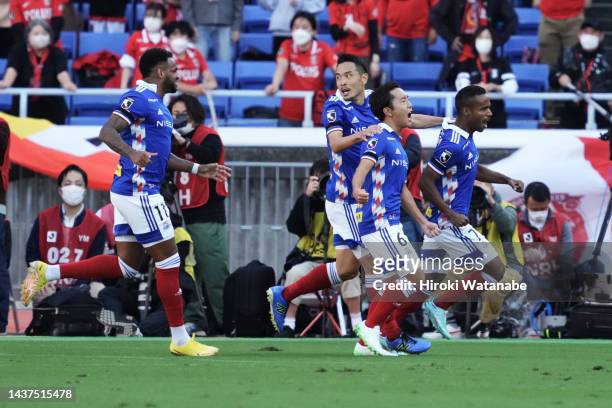 Elber of Yokohama F.Marinos celebrates scoring his team's first goal during the J.LEAGUE Meiji Yasuda J1 33rd Sec. Match between Yokohama F･Marinos...