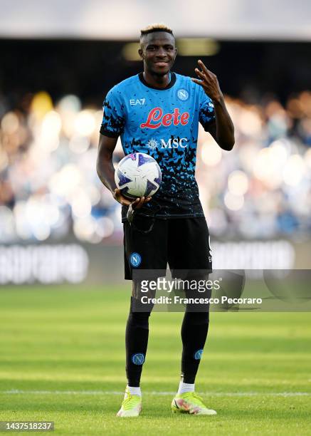 Victor Osimhen of SSC Napoli celebrates after scoring their side's fourth goal during the Serie A match between SSC Napoli and US Sassuolo at Stadio...