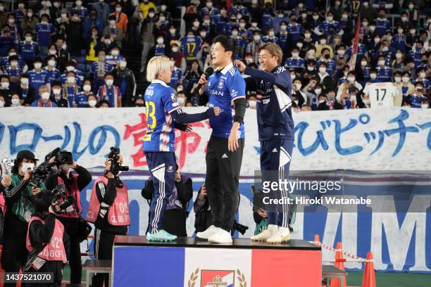Teruhito Nakagawa and Ryo Miyaichi and Ken Matsubara of Yokohama F.Marinos looks on after the J.LEAGUE Meiji Yasuda J1 33rd Sec. Match between...