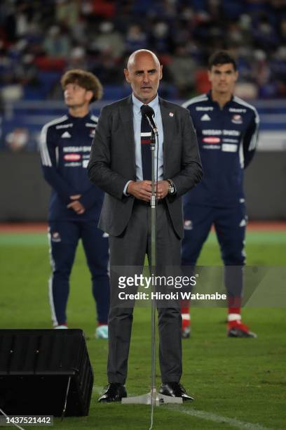 Kevin Muscat,coach of Yokohama F.Marinos looks on after the J.LEAGUE Meiji Yasuda J1 33rd Sec. Match between Yokohama F･Marinos and Urawa Red...