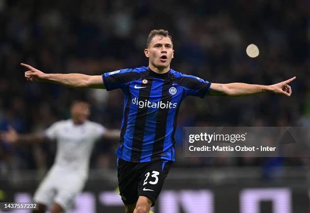 Nicolo Barella of FC Internazionale celebrates after scoring the second goal during the Serie A match between FC Internazionale and UC Sampdoria at...