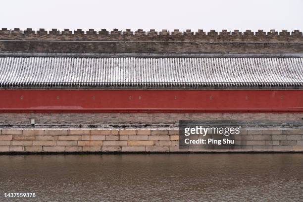 ancient chinese city wall - 北京 stock pictures, royalty-free photos & images