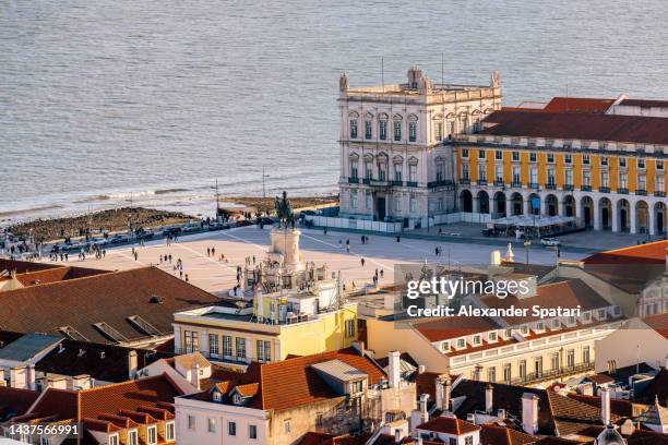 aerial view of praca do comercio in lisbon, portugal - praça do comércio fotografías e imágenes de stock