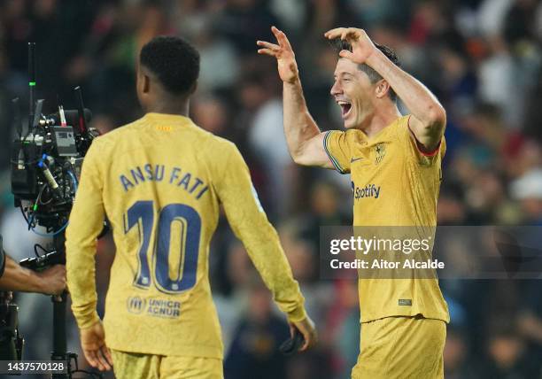 Robert Lewandowski of FC Barcelona celebrates victory in the LaLiga Santander match between Valencia CF and FC Barcelona at Estadio Mestalla on...