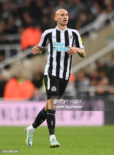 Newcastle United Jonjo Shelvey in action during the Premier League match between Newcastle United and Aston Villa at St. James Park on October 29,...