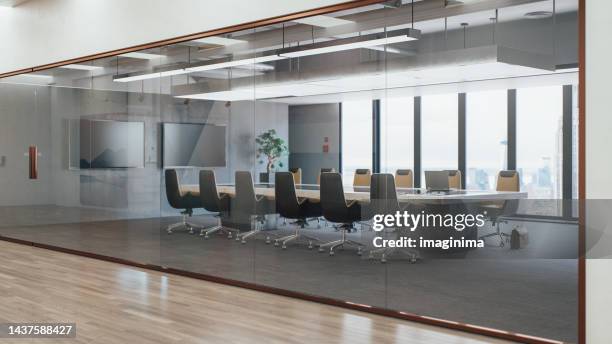 moderne meetingraum - office glas stock-fotos und bilder