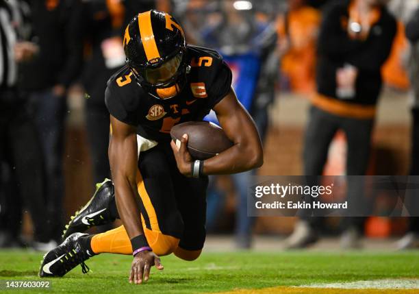 Hendon Hooker of the Tennessee Volunteers scores a third quarter touchdown during the game against the Kentucky Wildcats at Neyland Stadium on...