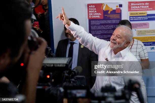 Candidate Luiz Inácio Lula Da Silva of Workers’ Party greets press after casting his vote at Escola Estadual Firmino Correia De Araújo on October 30,...