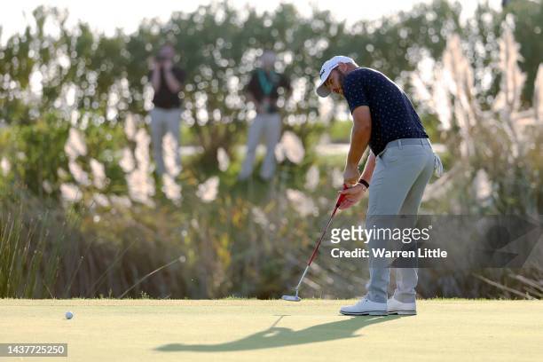 Jordan Smith of England putts on the 18th hole during Day Four of the Portugal Masters at Dom Pedro Victoria Golf Course on October 30, 2022 in...