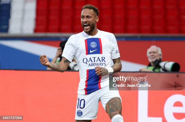 Neymar Jr of PSG celebrates his goal during the Ligue 1 match between Paris Saint-Germain and ESTAC Troyes at Parc des Princes stadium on October 29,...