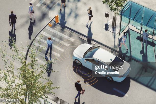 coche sin conductor con sensores de entorno - transito fotografías e imágenes de stock